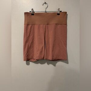 Vuori Rib Studio Short in Cedar Size XL